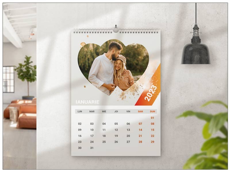 Calendar Personalizat cu fotografiile tale
